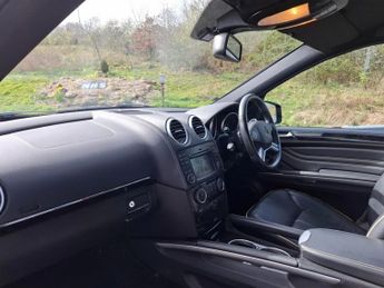MERCEDES-BENZ M-CLASS 3.0 ML300 CDI V6 BlueEfficiency Grand Edition SUV 5dr Diesel G-T