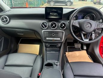 MERCEDES-BENZ A-CLASS 1.6 A180 Sport (Premium) Hatchback 5dr Petrol 7G-DCT Euro 6 (s/s