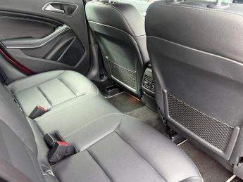 MERCEDES-BENZ A-CLASS 1.6 A180 Sport (Premium) Hatchback 5dr Petrol 7G-DCT Euro 6 (s/s