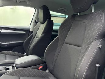 SKODA KAROQ 1.0 TSI SE SUV 5dr Petrol DSG Euro 6 (s/s) (115 ps)