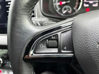 SKODA KAROQ 1.0 TSI SE SUV 5dr Petrol DSG Euro 6 (s/s) (115 ps)