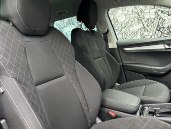 SKODA KAROQ 1.0 TSI SE SUV 5dr Petrol DSG Euro 6 (s/s) (115 ps)