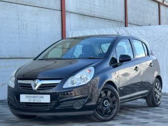 VAUXHALL CORSA 1.4i 16v Club Hatchback 5dr Petrol Automatic (166 g/km, 89 bhp)