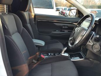 MITSUBISHI OUTLANDER 2.4h TwinMotor 13.8kWh Reflex Plus SUV 5dr Petrol Plug-in Hybrid