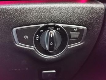 MERCEDES-BENZ E-CLASS 2.0 E220d SE Saloon 4dr Diesel G-Tronic+ Euro 6 (s/s) (194 ps)