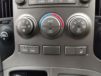 HYUNDAI i800 2.5 CRDi Style MPV 5dr Diesel Auto Euro 5 (170 ps)