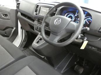 VAUXHALL Vivaro-e Life 50kWh Combi MPV 5dr Electric Auto LWB (9 Seat, 11kW Charger) (13