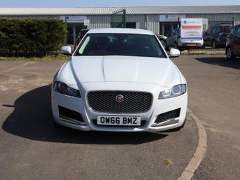 JAGUAR XF 2.0d Portfolio Saloon 4dr Diesel Auto Euro 6 (s/s) (180 ps)
