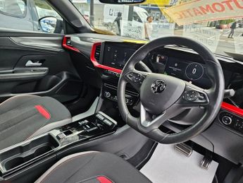 VAUXHALL MOKKA ELECTRIC AUTOMATIC 50kWh SRi Nav Premium SUV 5dr Electric Auto (136 ps)