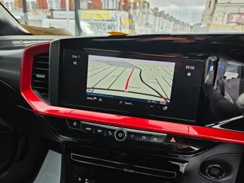 VAUXHALL MOKKA ELECTRIC AUTOMATIC 50kWh SRi Nav Premium SUV 5dr Electric Auto (136 ps)