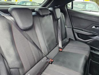 VAUXHALL MOKKA ELECTRIC AUTOMATIC 50kWh SRi Nav Premium SUV 5dr Electric Auto (136 ps)