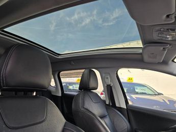 PEUGEOT 2008 1.6 VTi Feline SUV 5dr Petrol Manual Euro 5 (Mistral) (120 ps)