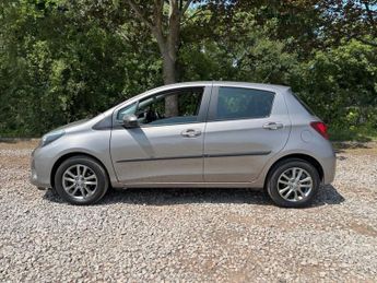 TOYOTA YARIS 1.33 Dual VVT-i Icon Hatchback 5dr Petrol Manual Euro 5 Euro 5 (