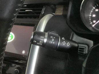 LAND ROVER DISCOVERY 3.0 TD V6 HSE Luxury SUV 5dr Diesel Auto 4WD Euro 6 (s/s) (258 p