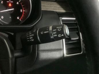 LAND ROVER DISCOVERY 3.0 TD V6 HSE Luxury SUV 5dr Diesel Auto 4WD Euro 6 (s/s) (258 p