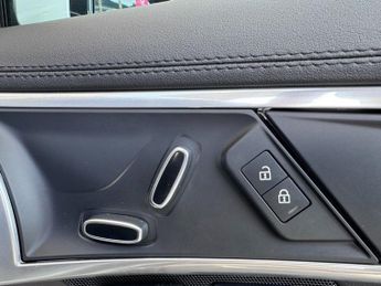 JAGUAR F-TYPE 5.0 V8 R-Dynamic Coupe 2dr Petrol Auto AWD Euro 6 (s/s) (450 ps)