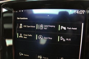 VOLVO XC40 2.0 D4 First Edition SUV 5dr Diesel Auto AWD Euro 6 (s/s) (190 p