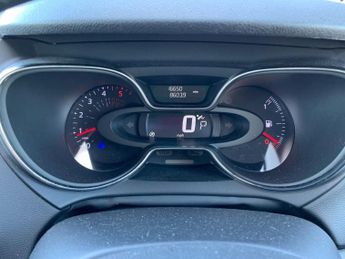 RENAULT CAPTUR 1.5 dCi ENERGY Iconic SUV 5dr Diesel EDC Euro 6 (s/s) (90 ps)