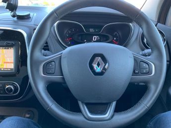RENAULT CAPTUR 1.5 dCi ENERGY Iconic SUV 5dr Diesel EDC Euro 6 (s/s) (90 ps)