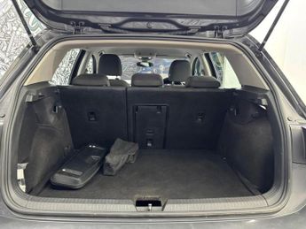 VOLKSWAGEN GOLF 1.5 TSI Life Hatchback 5dr Petrol Manual Euro 6 (s/s) (130 ps)
