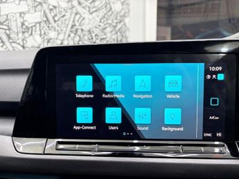 VOLKSWAGEN GOLF 1.5 eTSI MHEV Style Hatchback 5dr Petrol Hybrid DSG Euro 6 (s/s)