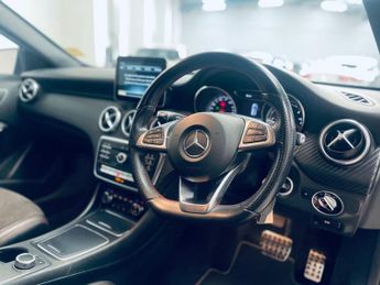 MERCEDES-BENZ A-CLASS 2.1 A200d AMG Line (Premium) Hatchback 5dr Diesel 7G-DCT Euro 6 