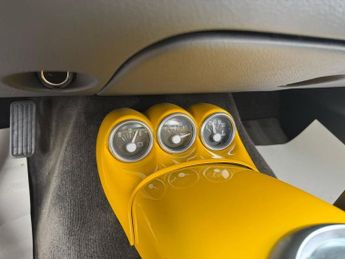 CHEVROLET SSR 6.0 V8 LS2 Auto 