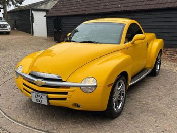 CHEVROLET SSR 6.0 V8 LS2 Auto 