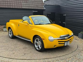 CHEVROLET SSR 6.0 V8 LS2 Auto 