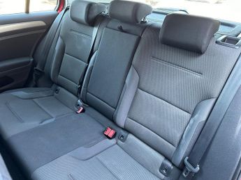 VOLKSWAGEN GOLF 2.0 TDI BlueMotion Tech Match Edition Hatchback 5dr Diesel DSG E