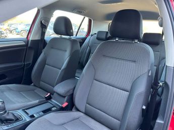 VOLKSWAGEN GOLF 2.0 TDI BlueMotion Tech Match Edition Hatchback 5dr Diesel DSG E