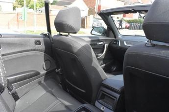 BMW 2 SERIES 1.5 218i Sport Convertible 2dr Petrol Auto Euro 6 (s/s) (136 ps)