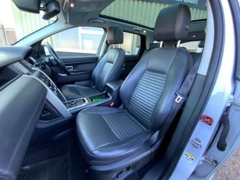 LAND ROVER DISCOVERY SPORT 2.0 TD4 HSE Luxury SUV 5dr Diesel Auto 4WD Euro 6 (s/s) (180 ps)