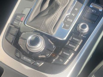 AUDI A4 2.0 TDI SE Saloon 4dr Diesel Multitronic Euro 5 (s/s) (143 ps)