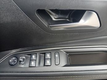 PEUGEOT 5008 1.5 BlueHDi GT Line Premium SUV 5dr Diesel EAT Euro 6 (s/s) (130