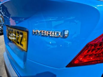 TOYOTA C-HR 1.8 VVT-h Design SUV 5dr Petrol Hybrid CVT Euro 6 (s/s) (122 ps)