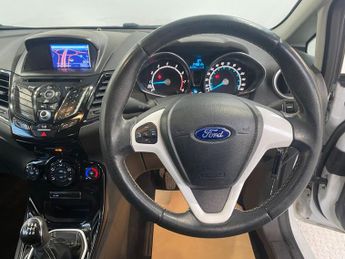 FORD FIESTA 1.0T EcoBoost Zetec White Edition Hatchback 5dr Petrol Manual Eu