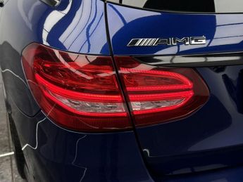 MERCEDES-BENZ C-CLASS 4.0 C63 V8 BiTurbo AMG (Premium) Estate 5dr Petrol SpdS MCT Euro