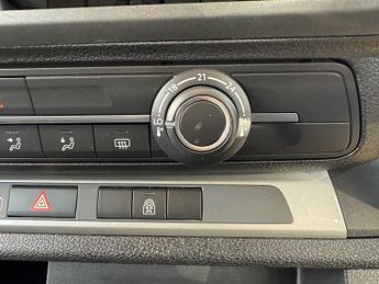 VAUXHALL Vivaro-e Life 75kWh Combi XL MPV 5dr Electric Auto LWB (9 Seat, 7.4kW Charger)