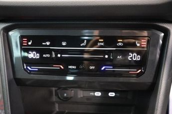 VOLKSWAGEN TIGUAN 2.0 TDI R-LINE DSG 5 DOOR