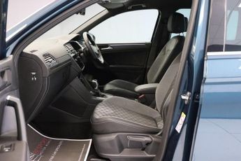 VOLKSWAGEN TIGUAN 2.0 TDI R-LINE DSG 5 DOOR