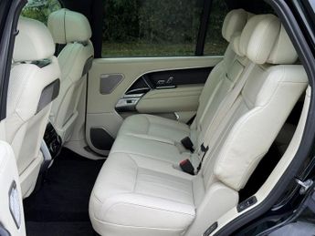 LAND ROVER RANGE ROVER 3.0 P400 MHEV Autobiography SUV 5dr Petrol Auto 4WD Euro 6 (s/s)