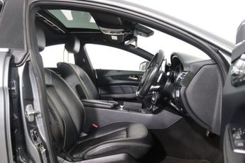 MERCEDES-BENZ CLS CLASS 3.0 CLS350d V6 AMG Line (Premium Plus) Coupe 4dr Diesel G-Tronic