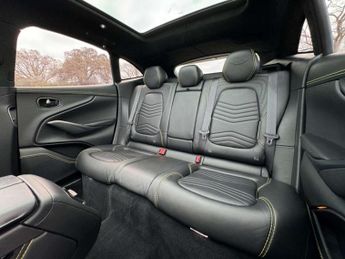 ASTON MARTIN DBX 4.0 DBX V8 Auto 4WD 5dr