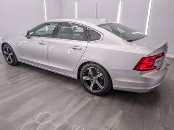 VOLVO S90 2.0 D5 PowerPulse R-Design Saloon 4dr Diesel Auto AWD Euro 6 (s/