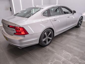 VOLVO S90 2.0 D5 PowerPulse R-Design Saloon 4dr Diesel Auto AWD Euro 6 (s/