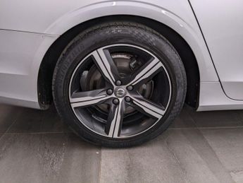 VOLVO S90 2.0 D5 PowerPulse R-Design Saloon 4dr Diesel Auto AWD Euro 6 (s/