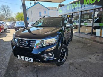 Nissan Navara 2.3 dCi Tekna Pickup Double Cab 4dr Diesel Auto 4WD Euro 6 (190 