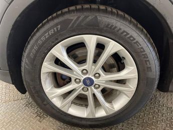 FORD KUGA 1.5 TDCi Titanium SUV 5dr Diesel Powershift Euro 6 (s/s) (120 ps