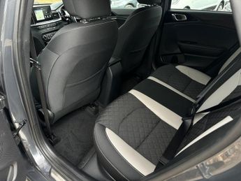 KIA CEED 1.4 T-GDi GT-Line Hatchback 5dr Petrol DCT Euro 6 (s/s) (138 bhp